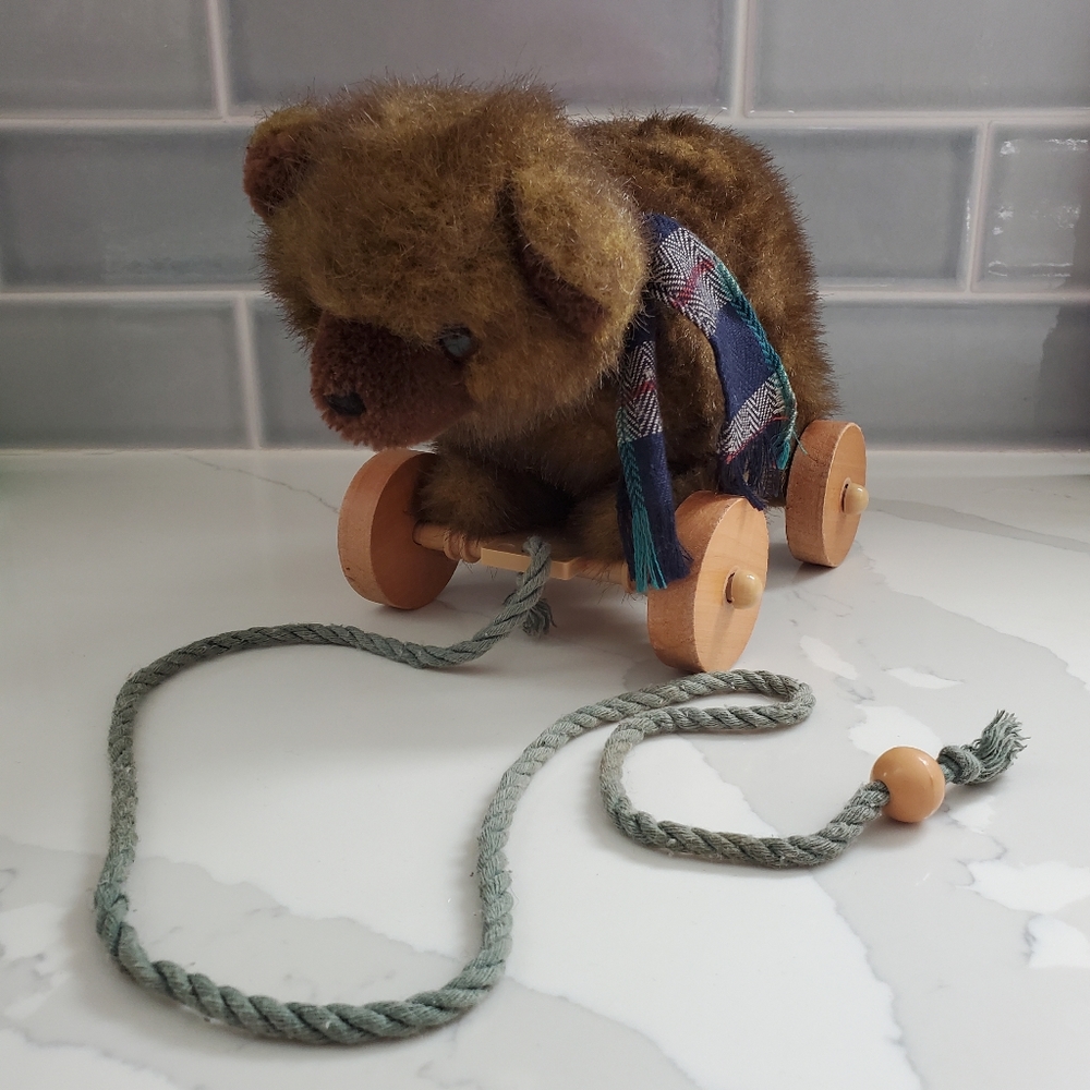 COPY - Applause pull teddy bear, vintage, 1986